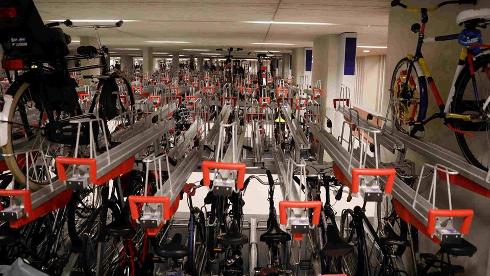 เนเธอร์แลนด์สร้างโรงจอดจักรยานใหญ่ที่สุดในโลก